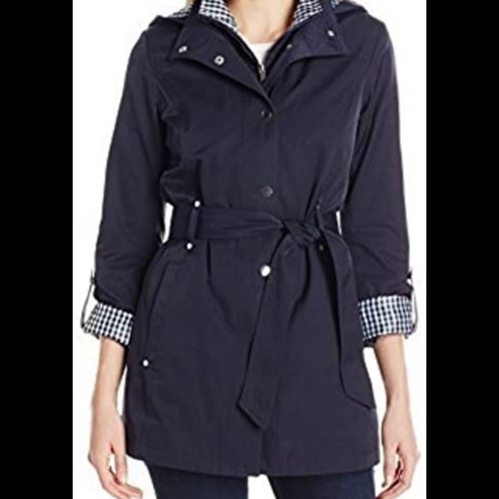 Lark & Ro, Gringham Short Trench Coat, Size M, Navy Color.